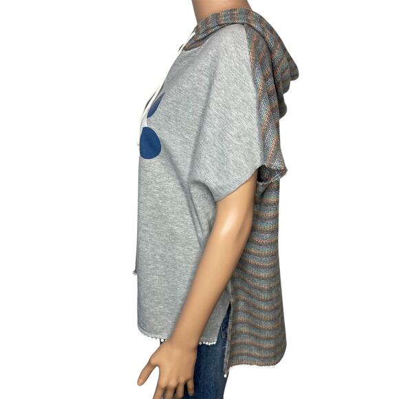 Disney Boutique Knitted Multicolor Sleeveless Mickey Minnie Mouse Hoodie size M - Picture 2 of 8